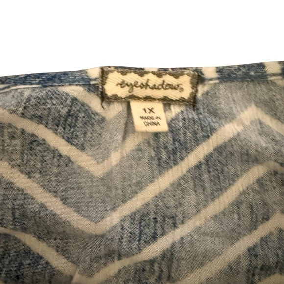 EYESHADOW Chevron Patterned Top with Lace Sleeves, Denim Blue/ Ivory, size 1X - Picture 3 of 4